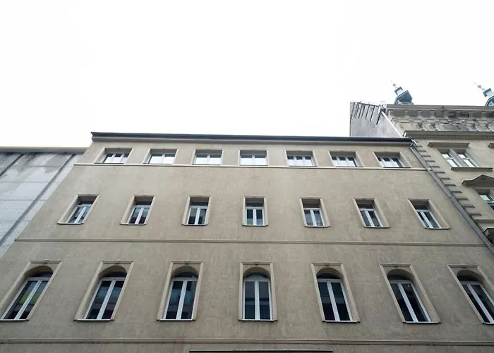 Ideal New In The Center Apartament *