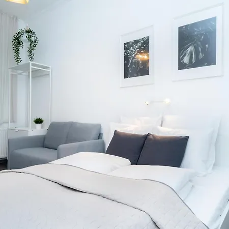 Ideal New In The Center Apartment Budapest