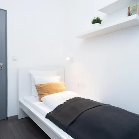 Ideal New In The Center Daire Budapeşte