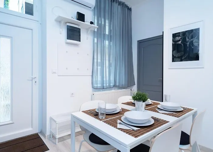 Ideal New In The Center Appartement Budapest